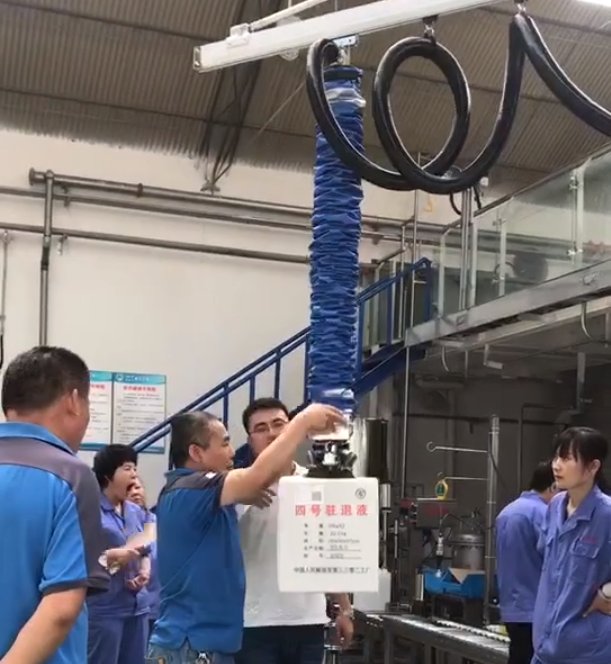 氣動吸吊機